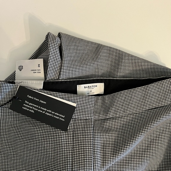 New Aritzia Size 2 - Picture 2 of 3